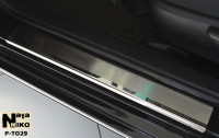 Накладки на пороги с логотипом для TOYOTA CAMRY 50/FL/70 (2011-2014/2014-2017/2017-) NataNiko